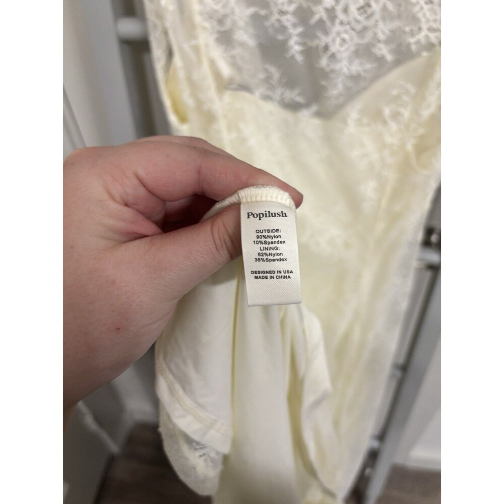 Shapewear Boho Floral Lace Front Slit Maxi Dress - Picture 7 of 7